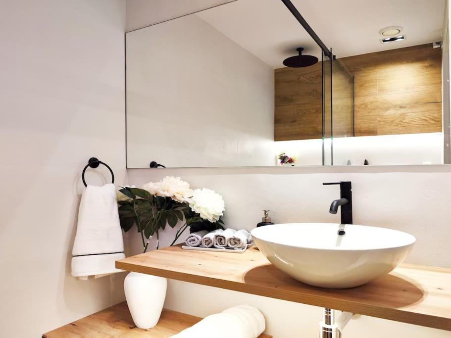 Increible Apartamento De Lujo En Terrassa Buitenkant foto