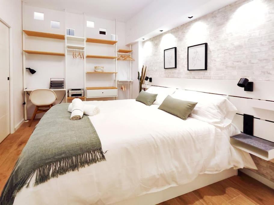 Increible Apartamento De Lujo En Terrassa Buitenkant foto