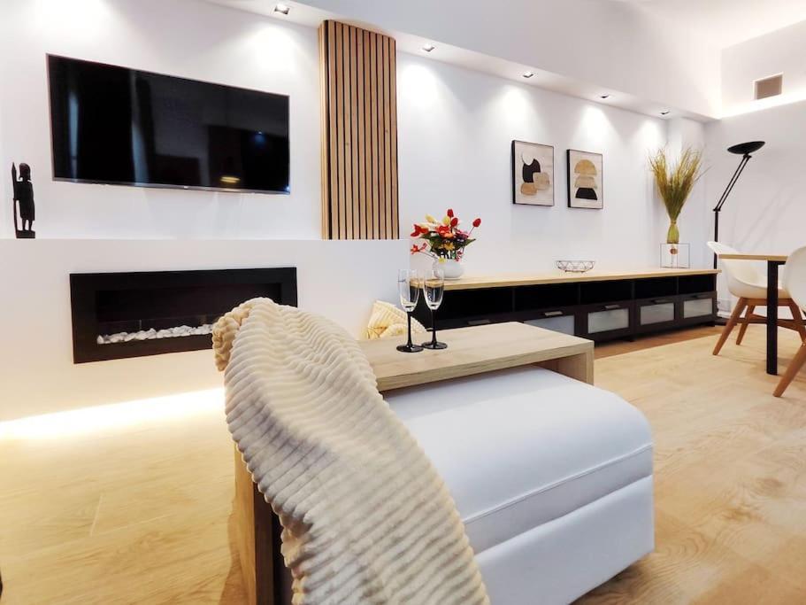 Increible Apartamento De Lujo En Terrassa Buitenkant foto
